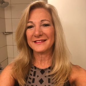 Meet your Posher, Carol